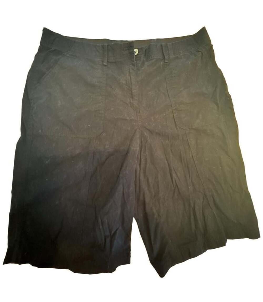 Chico's Black Cargo Shorts Size 2.5 US Size 14